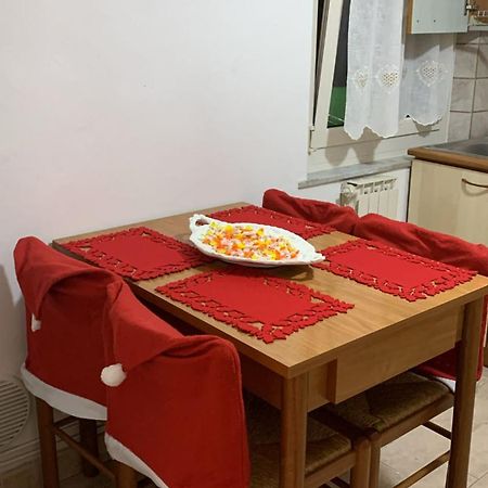 Casa Flea - Holiday Apartment With 2 Bedrooms Gualdo Tadino Dış mekan fotoğraf