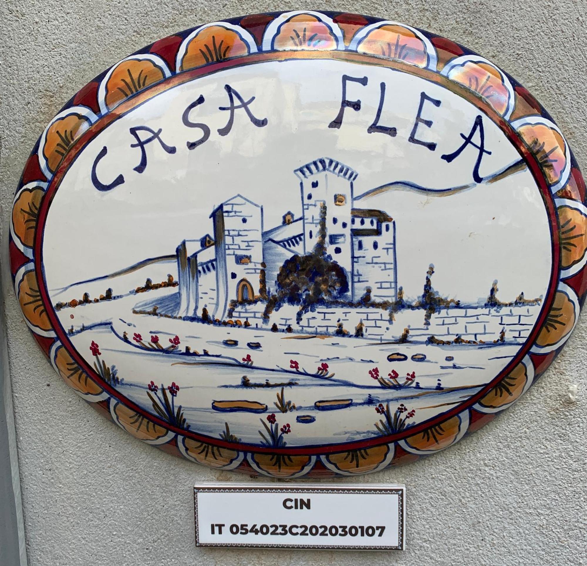 Casa Flea - Holiday Apartment With 2 Bedrooms Gualdo Tadino Dış mekan fotoğraf